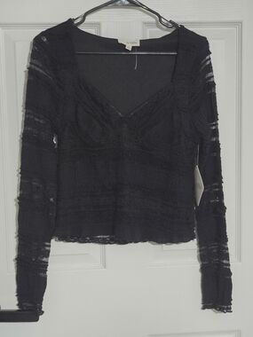 La Peche Rose Black Lace-Textured V-Neck Long Sleeve Blouse